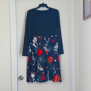 **** Halloween Themed Dress Size Large NWOT